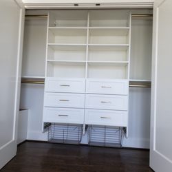 Absolutely Handy - Jump on the gold hardware trend!