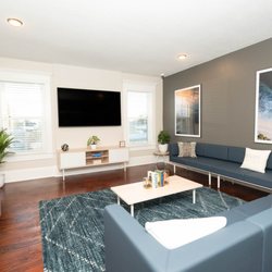 Lounge with TV
