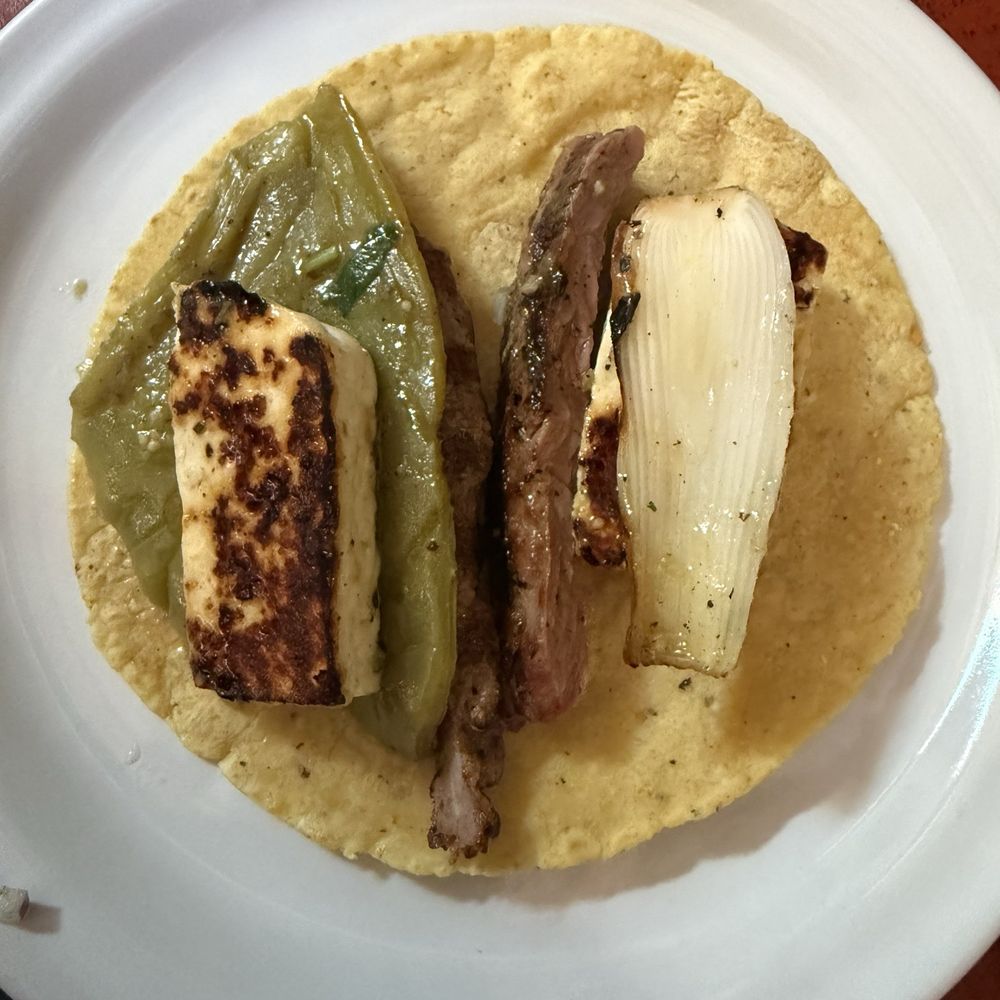 Los Milagros - Photo 6: Making our tacos - Mexican Near Me - San Miguel de Allende, GUA Los Milagros - Photo 6: Making our tacos - Mexican Near Me - San Miguel de Allende, GUA