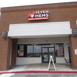 Abernathy Square - Outside Seven Hens Chicken Schnitzel Eatery. I took this photo on July 26, 2015. This business closed by September 30, 2016. Now Poke Bar.