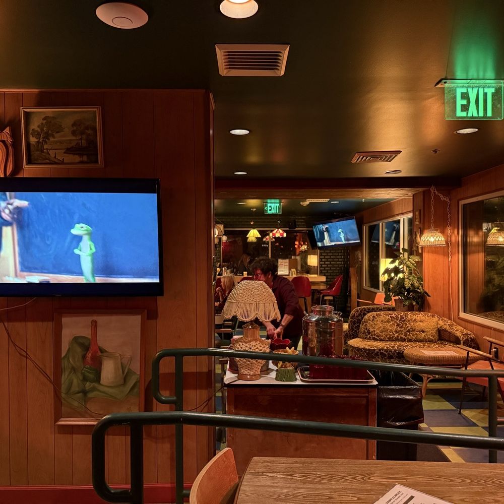 Camp Trippalindee - Inside decor - Bars Near Me - Madison, Wisconsin