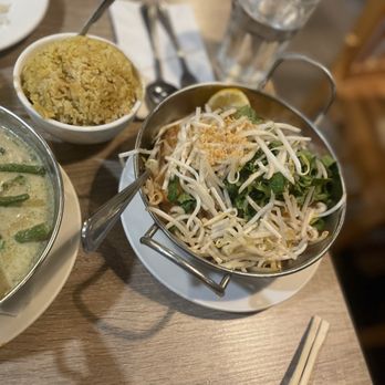 IPOH Garden Malaysian Cuisine - NR04. Pad Thai - MEH bland unfortunately - Malaysian Near Me - Millbrae, California IPOH Garden Malaysian Cuisine - NR04. Pad Thai - MEH bland unfortunately - Malaysian Near Me - Millbrae, California
