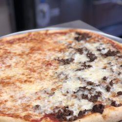Croydon Pizza - Half steak, half plain pie