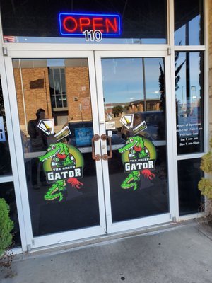 The Green Gator Frisco by null