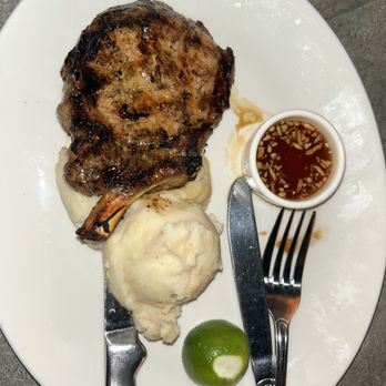 Yard House - Pork chops and mash potatoes - Bars Near Me - Long Beach, California Yard House - Pork chops and mash potatoes - Bars Near Me - Long Beach, California
