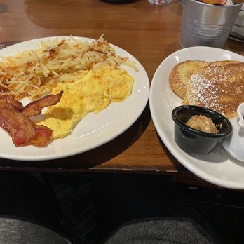 Breakfast at Tiffany's - French toast platter - Breakfast & Brunch Near Me - Kalamazoo, Michigan