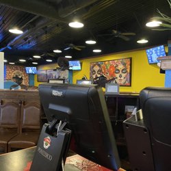 La Huerta Mexican Restaurant - Decor