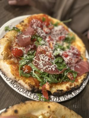 La Leggenda Pizzeria by null