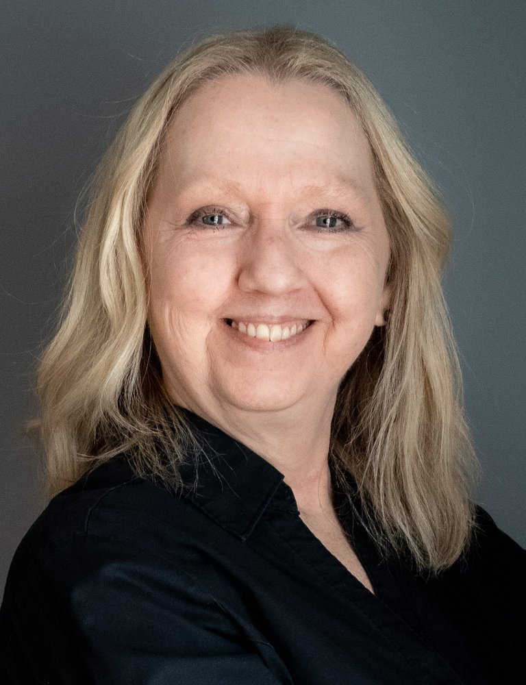 ANGELA HILTON CARLSON HOWARD HANNA REAL ESTATE Updated August 2024