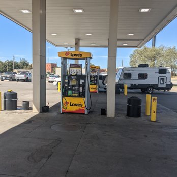 Love's Travel Stop - Love's Travel Stop, Memphis TX - Gas Stations Near Me - Memphis, Texas Love's Travel Stop - Love's Travel Stop, Memphis TX - Gas Stations Near Me - Memphis, Texas