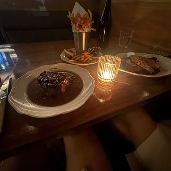 Le Crocodile - French Near Me - Brooklyn, New York
