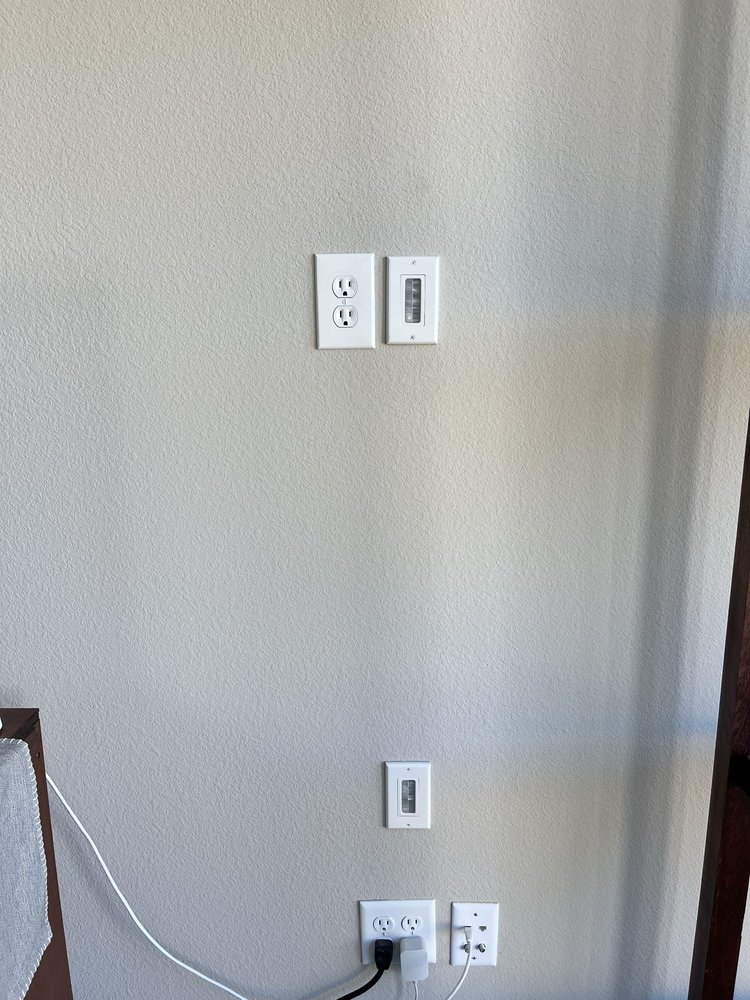 Slide of D & D Electric