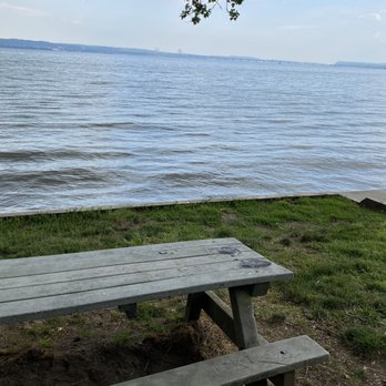 Nyack Beach State Park - Parks Near Me - Upper Nyack, New York