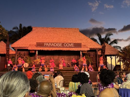 Paradise Cove Luau by null