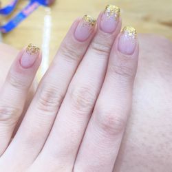 Kami Nail House - Gel manicure w/ gold ombré