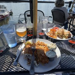 Garwoods Restaurant & Pub - Crabcakes and nachos and good Maine IPA.
