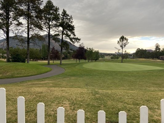 The Oakmont by null