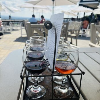 Bluemont Vineyard - Take off time with a flight of wine - Venues & Event Spaces Near Me - Bluemont, Virginia Bluemont Vineyard - Take off time with a flight of wine - Venues & Event Spaces Near Me - Bluemont, Virginia