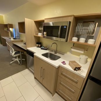 Home2 Suites by Hilton Elko - The room kitchen - Hotels Near Me - Elko, Nevada