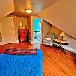 Point Breeze Guest House
