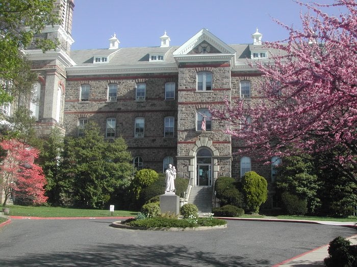 MOUNTAIN MANOR TREATMENT CENTER BALTIMORE Updated October 2024 3800
