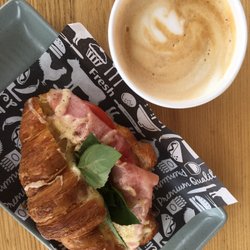 Huxtons At Bronte - Delicious ham and cheese croissant