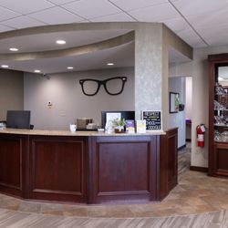 Regional Eyecare Associates - O'Fallon / Winghaven - Front desk of regional eyecare