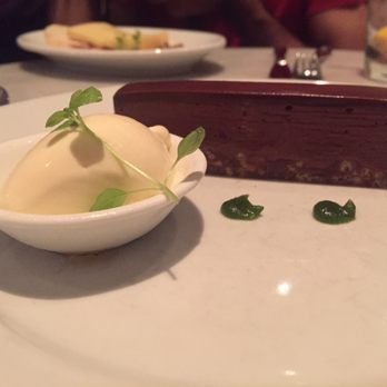 Sassafraz - Chocolate cake. - French Near Me - Toronto, Ontario Sassafraz - Chocolate cake. - French Near Me - Toronto, Ontario