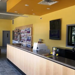 Safeguard's clean, modern offices are well managed by our friendly and professional storage experts.