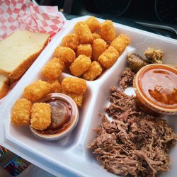 Big Daddy's BBQ - Brisket, boudin and tots
