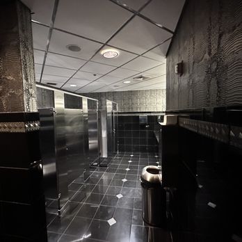 Mickey Mantle's Steakhouse - Bathroom - Steakhouses Near Me - Oklahoma City, Oklahoma Mickey Mantle's Steakhouse - Bathroom - Steakhouses Near Me - Oklahoma City, Oklahoma
