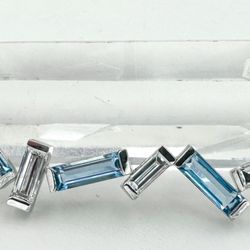 Fitzgerald's Jewelry - Diamond and Aquamarine bar pendant