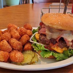 5th Avenue Bar & Grill - Cheeseburger with ham and 2 kinds of cheese! Yum!