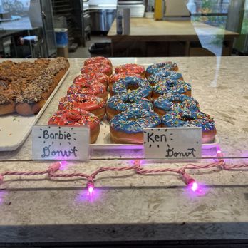 Dundee's Donuts - Breakfast & Brunch Near Me - Seaside, Oregon Dundee's Donuts - Breakfast & Brunch Near Me - Seaside, Oregon