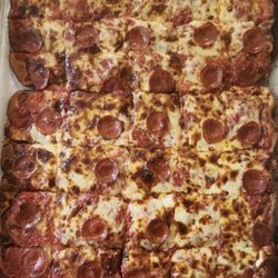 Geppetto's Pizza & Ribs - Pizza
