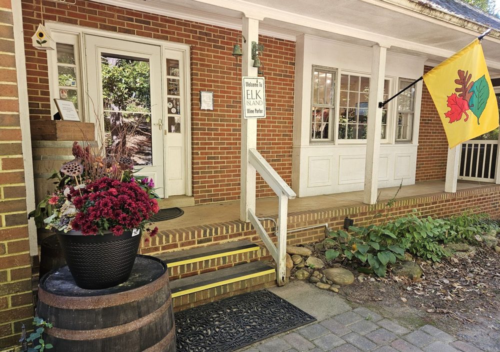 Elk Island Winery - vineyard in Goochland, VA