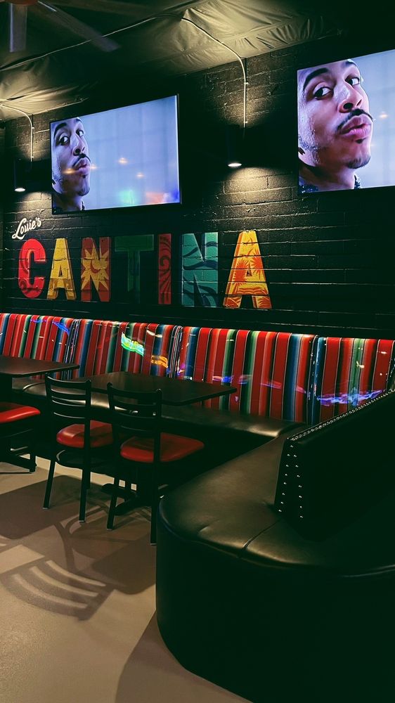 Louie’s Cantina Photos