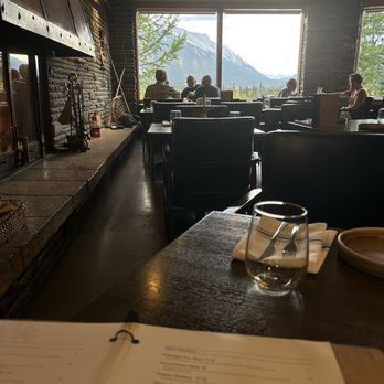 The Juniper Bistro - Canadian (New) Near Me - Banff, Alberta The Juniper Bistro - Canadian (New) Near Me - Banff, Alberta