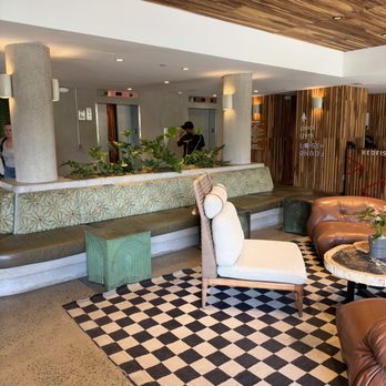 Wayfinder Waikiki - Hotels Near Me - Honolulu, Hawaii