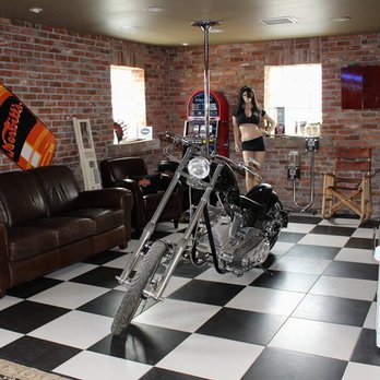 Berkeley Garage - Bar/ Lounge Area Photo by: Diiamond Eyez Designs - Auto Repair Near Me - Denver, Colorado
