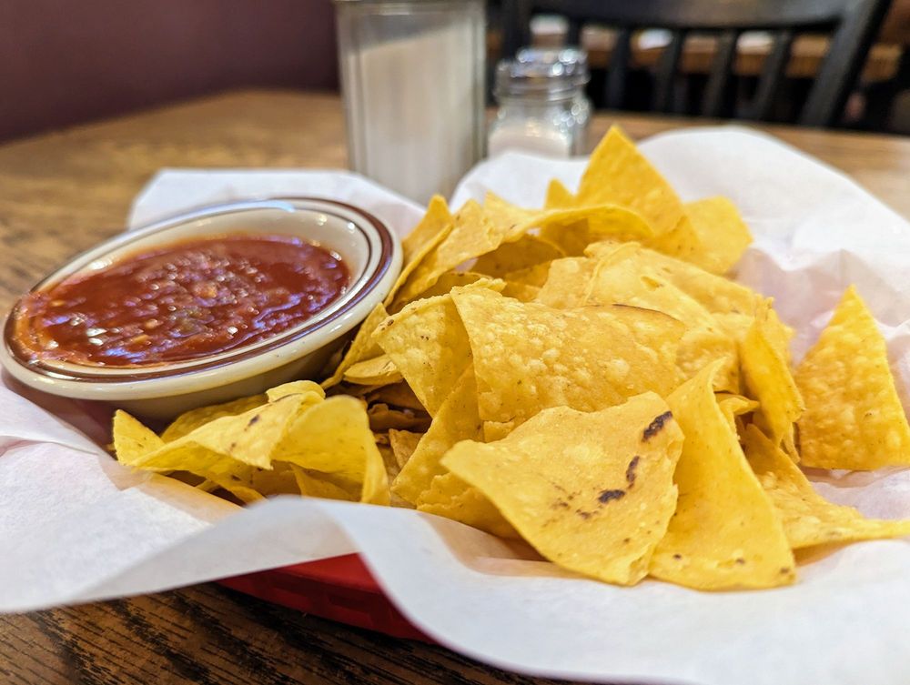 Mac's La Sierra Family Restaurant