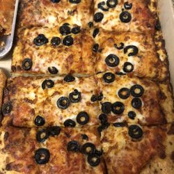 Pizza Hut - Horrible
