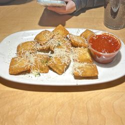 Boston Pizza - Four Cheese Ravioli Bites
