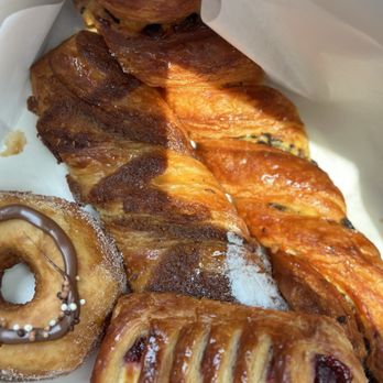 Paris Baguette - Nutella stuffed donut Coffee Danish Chocolate danish Raspberry - Bakeries Near Me - Glendale, California Paris Baguette - Nutella stuffed donut Coffee Danish Chocolate danish Raspberry - Bakeries Near Me - Glendale, California