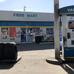 Valero - Louisville - Store front
