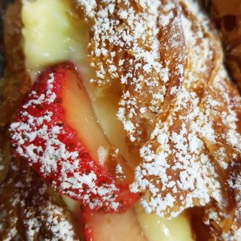 Cream Pan - Strawberry Crossiant - Bakeries Near Me - Tustin, California