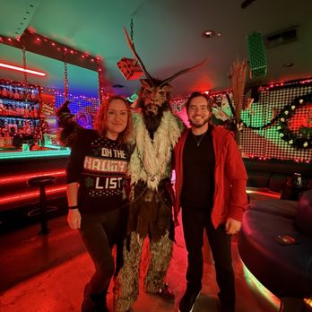 Night on Earth - Bars Near Me - Los Angeles, California Night on Earth - Bars Near Me - Los Angeles, California