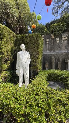 Glover Garden by null