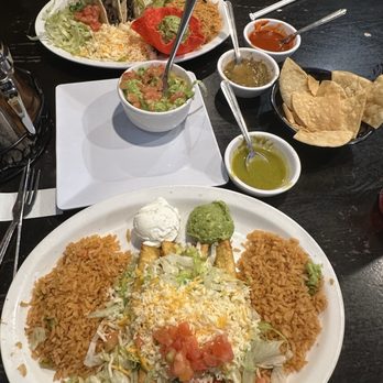 L & J Cafe - Mexican Near Me - El Paso, Texas