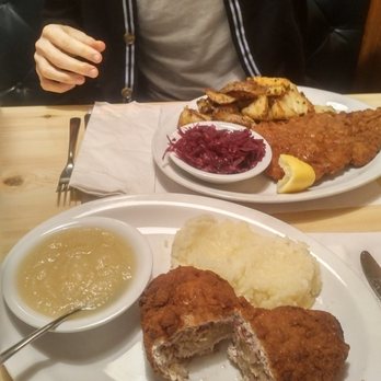 Metro Restaurant 23 Photos 23 Reviews German 164 Victoria